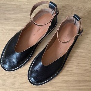 Steve Mono Artisanal Pumps